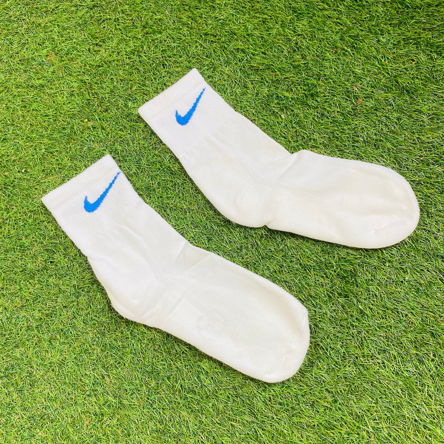 Vintage Nike Socks White Blue UK6 - 12